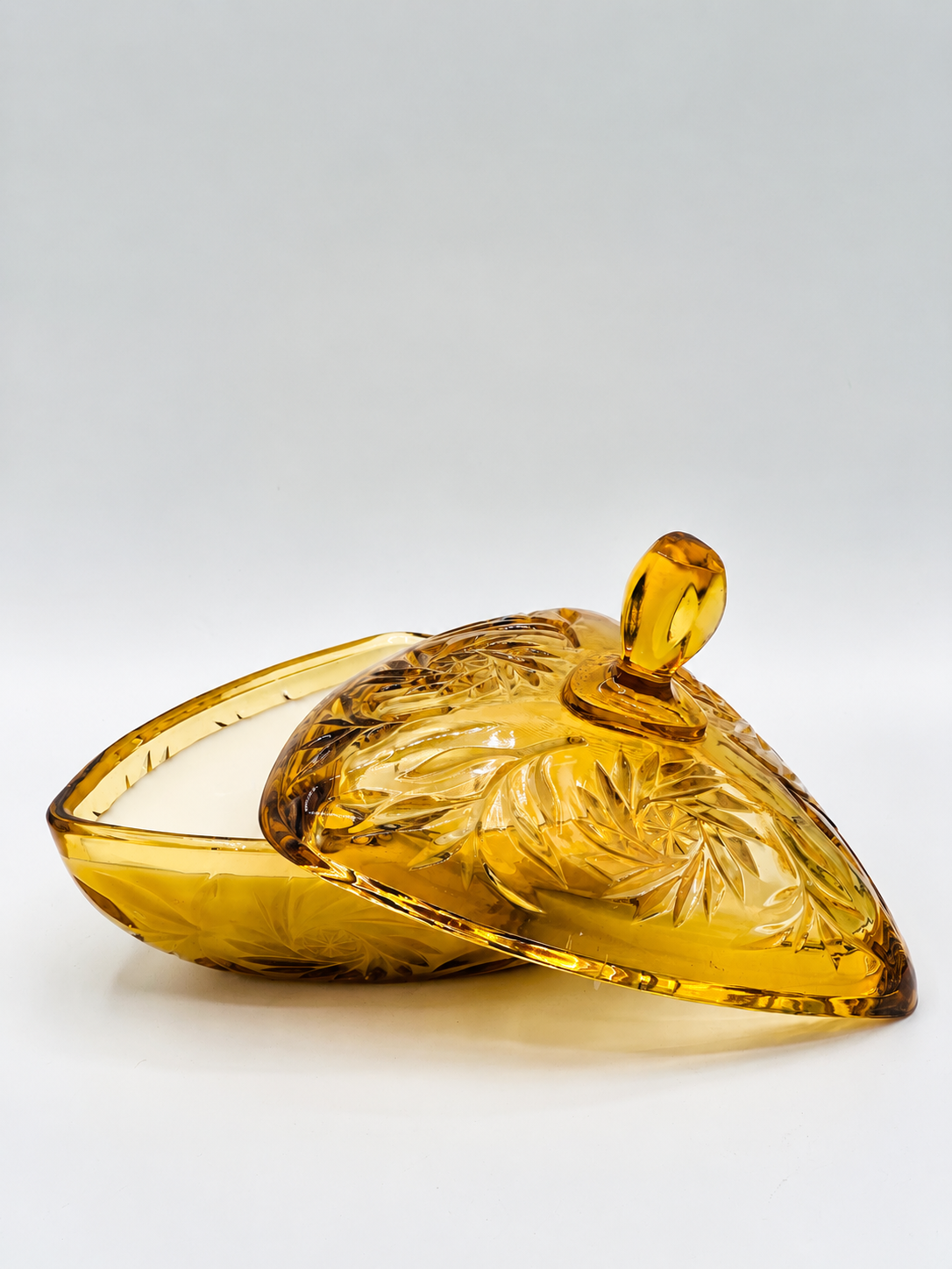 Filigree No. 11 - Hazel Atlas Candy Dish