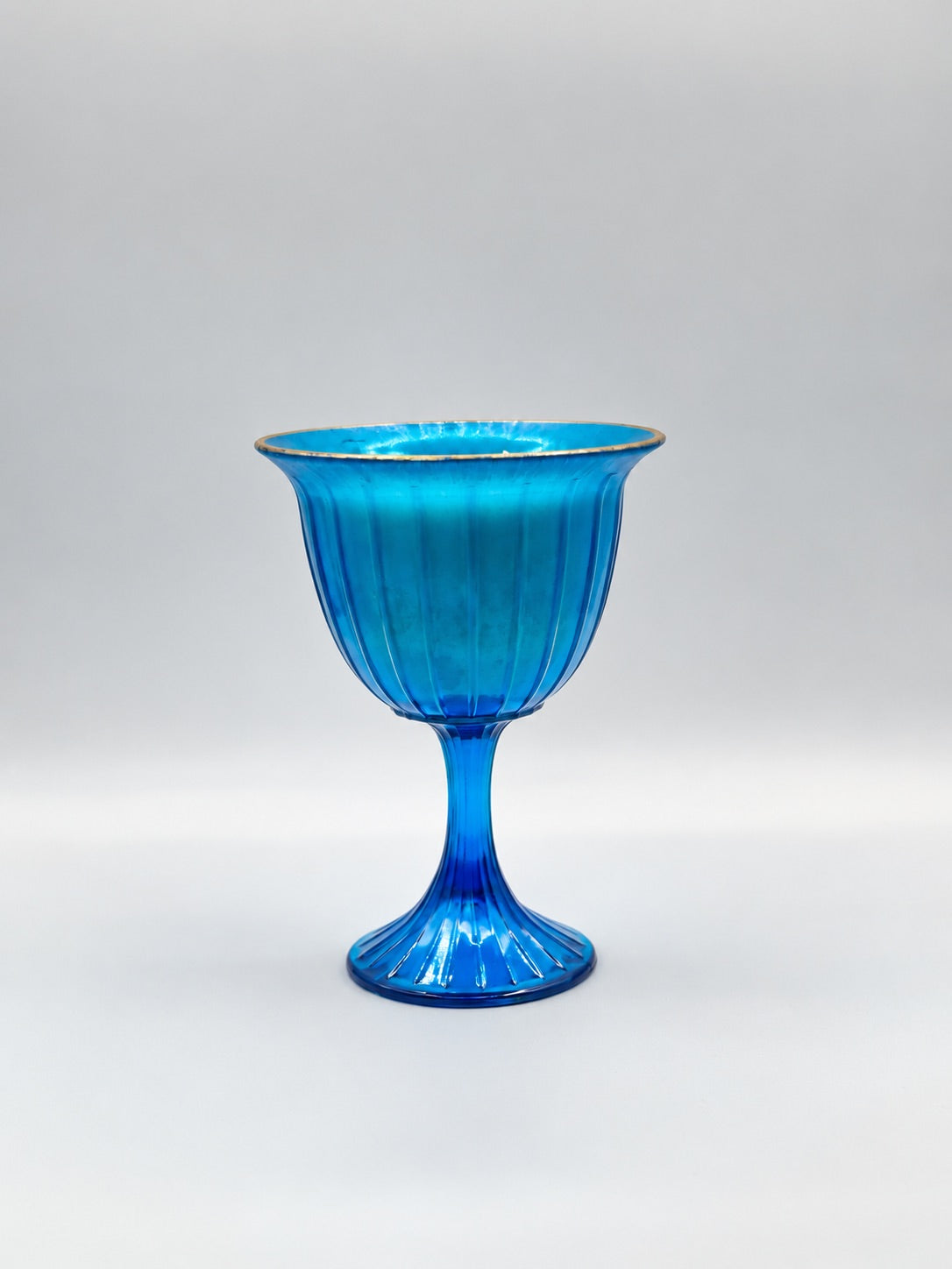Aurora No. 4 - Ribbed Pedestal Compote with Gold Trim